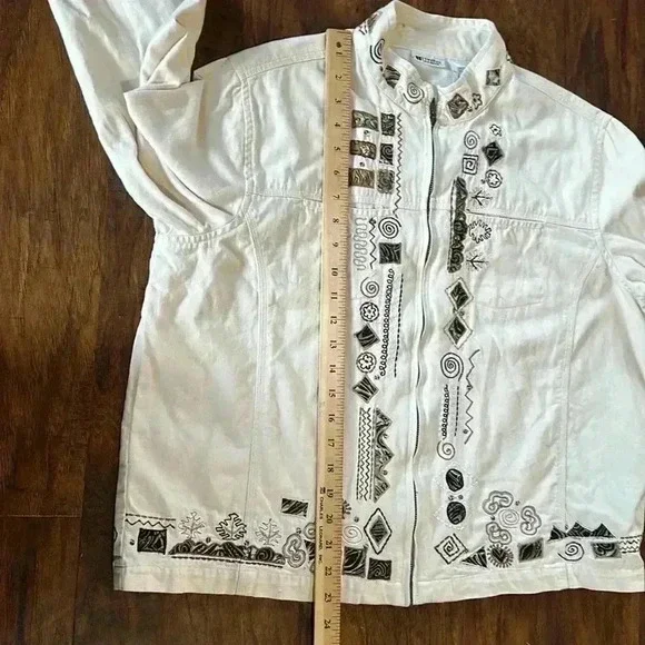 Units Zippered Embroidered Jacket - Picture 9 of 10